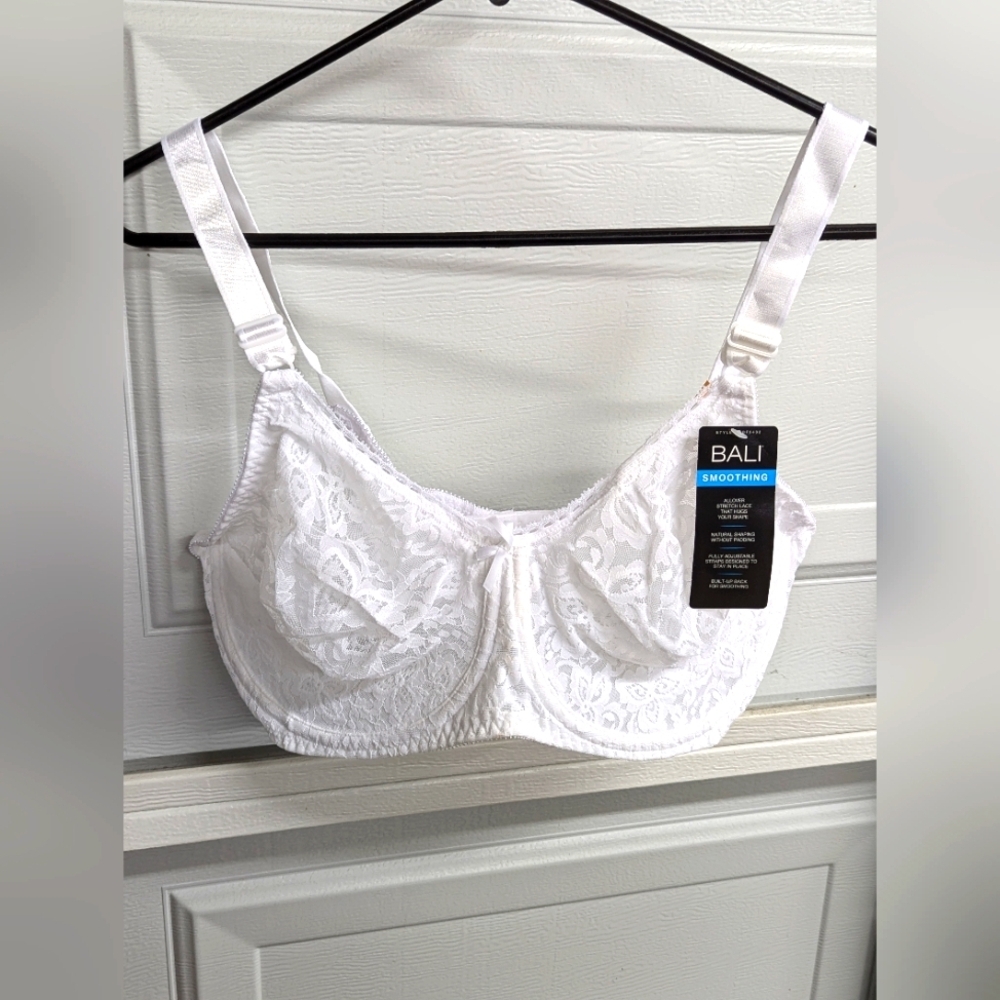 BALI Smoothing bra~underwire, white 🤍, 38DD, Stretch Lace!